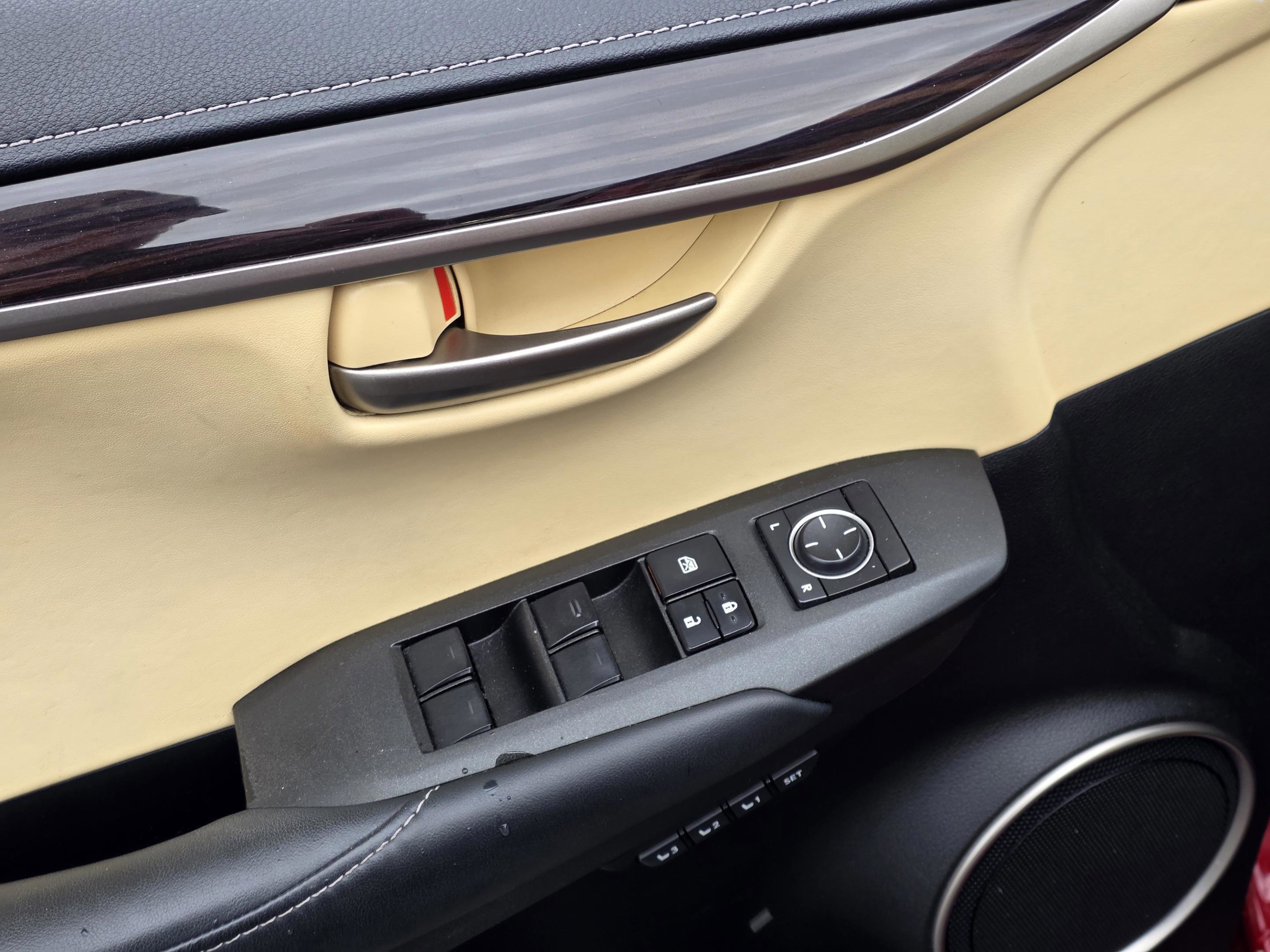 Used 2015 Lexus NX 300h AWD w/ Luxury Package image 27