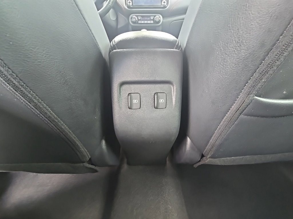 Used 2023 Nissan Kicks SR w/ SR Premium Package FWD image 36