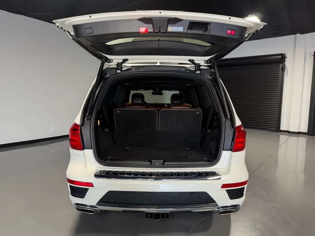 Used 2015 Mercedes-Benz GL 550 4MATIC image 14