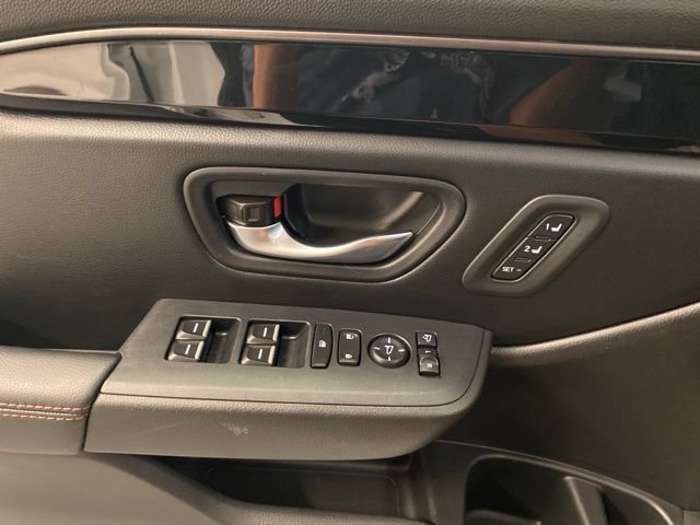 Used 2025 Honda Pilot TrailSport image 19