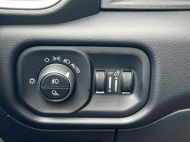 New 2027 RAM 1500 4x4 Crew Cab image 17