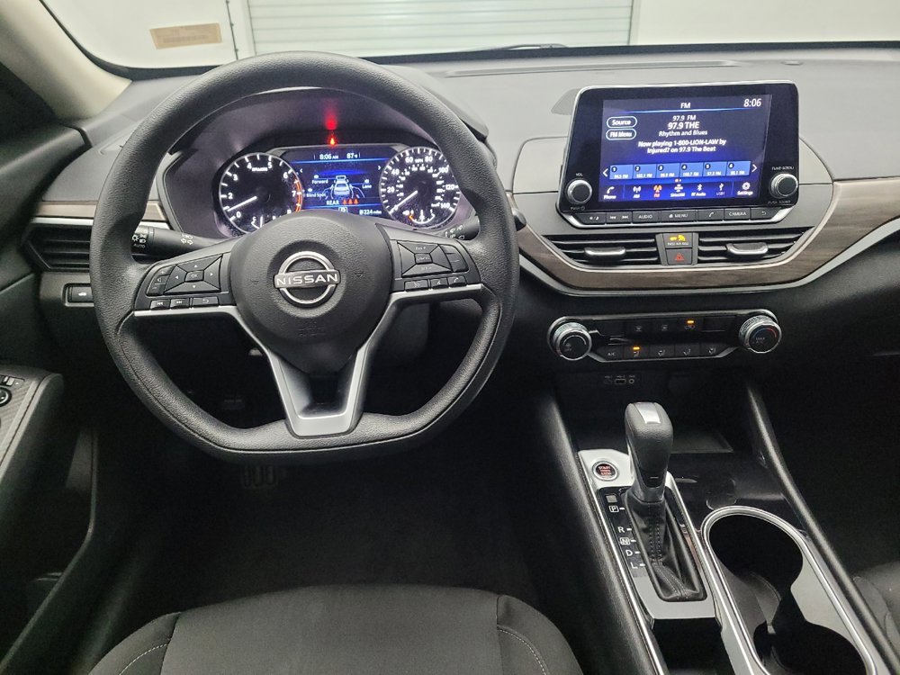 Used 2024 Nissan Altima 2.5 SV image 22