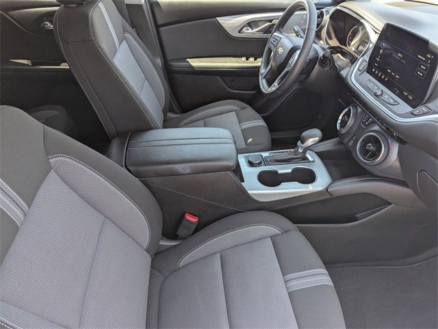 Used 2025 Chevrolet Blazer LT image 11