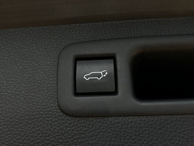 Used 2020 Toyota Highlander Platinum AWD/4WD image 35