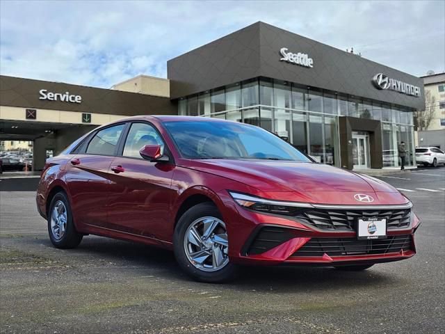 New 2026 Hyundai Elantra SE