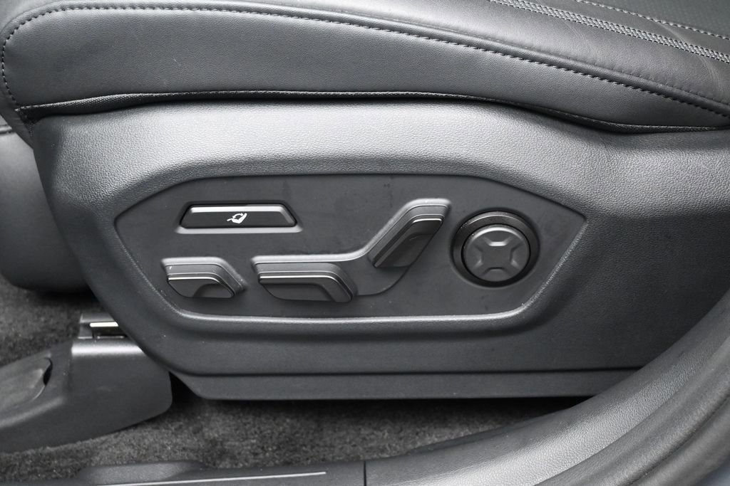Used 2026 Hyundai Santa Fe Calligraphy FWD image 12