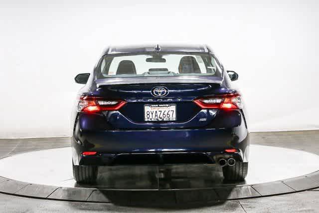 Certified 2022 Toyota Camry SE FWD image 4