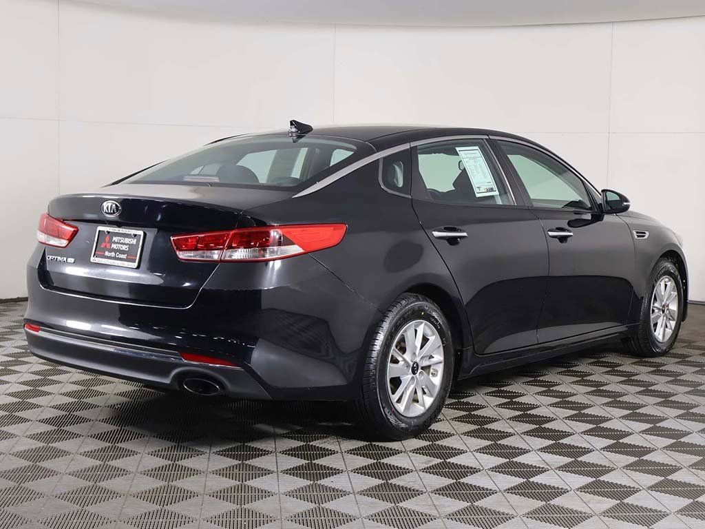 Used 2017 Kia Optima LX FWD image 7