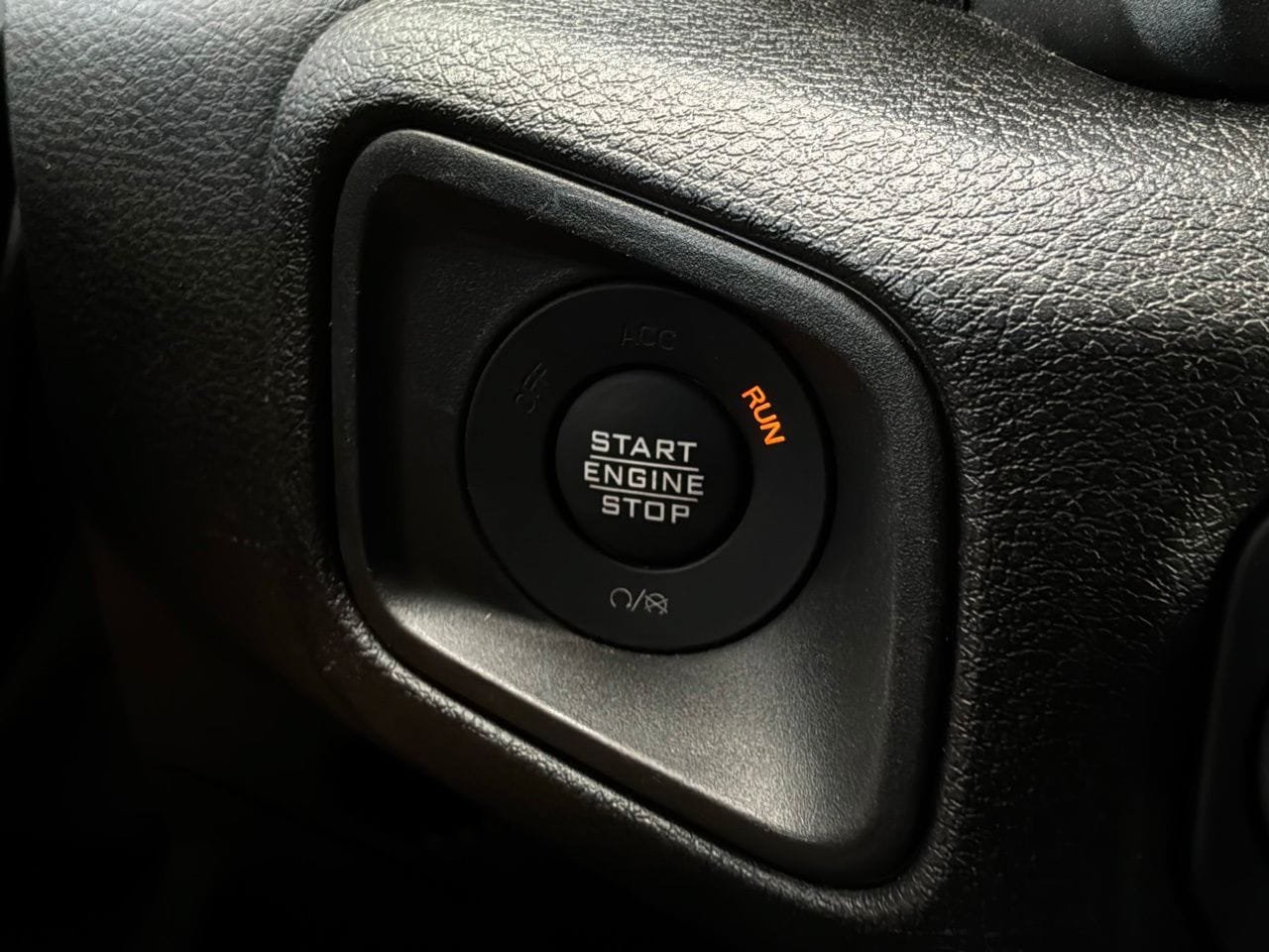 Used 2025 Jeep Wrangler Unlimited Sport AWD/4WD image 26