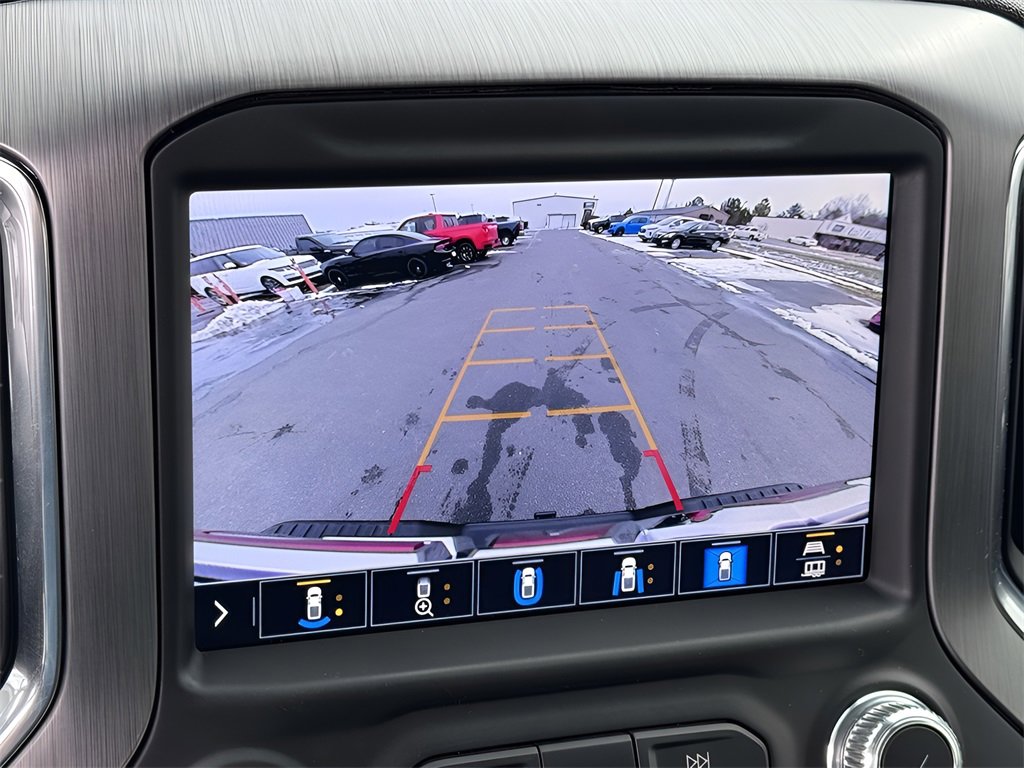 Used 2022 GMC Sierra 3500 Denali w/ Denali Black Diamond Edition image 15