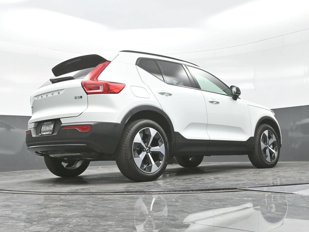 New 2026 Volvo XC40 B5 Plus w/ Climate Package AWD/4WD image 27