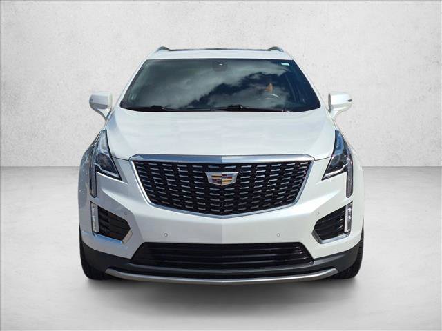 Used 2020 Cadillac XT5 Premium Luxury w/ LPO, Illumination Package FWD image 2