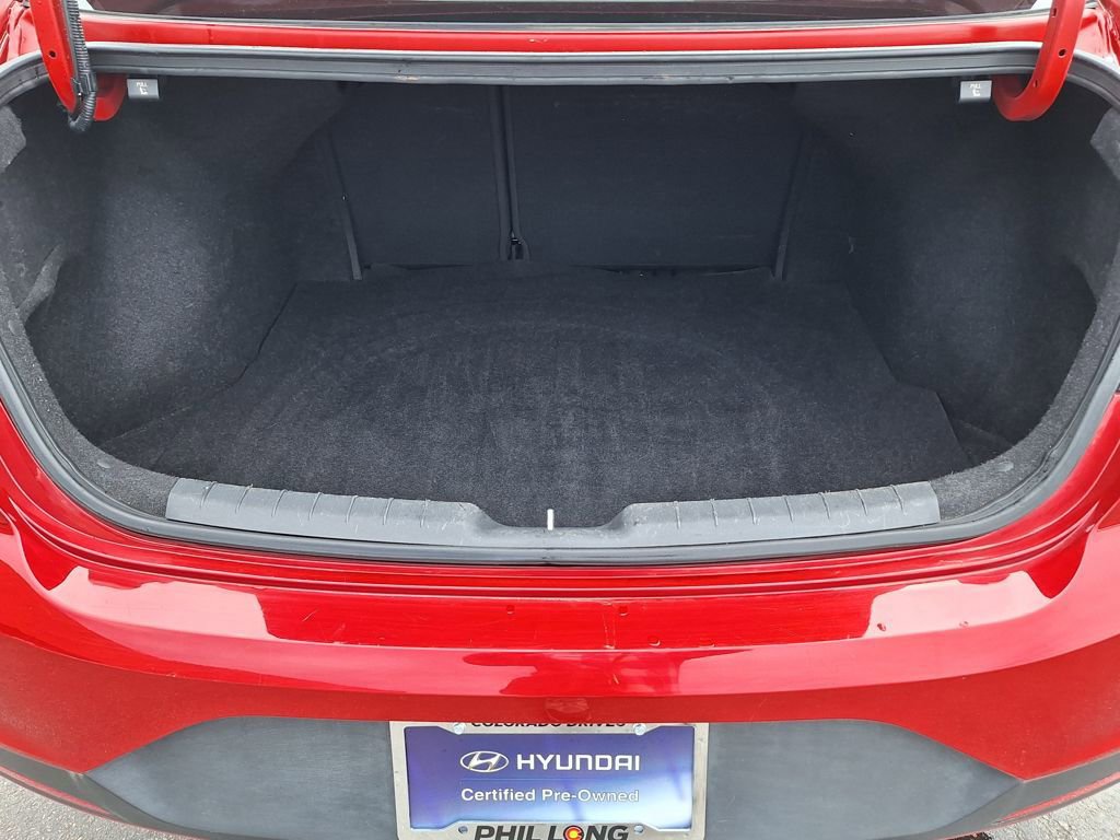 Used 2019 Hyundai Elantra SE image 25