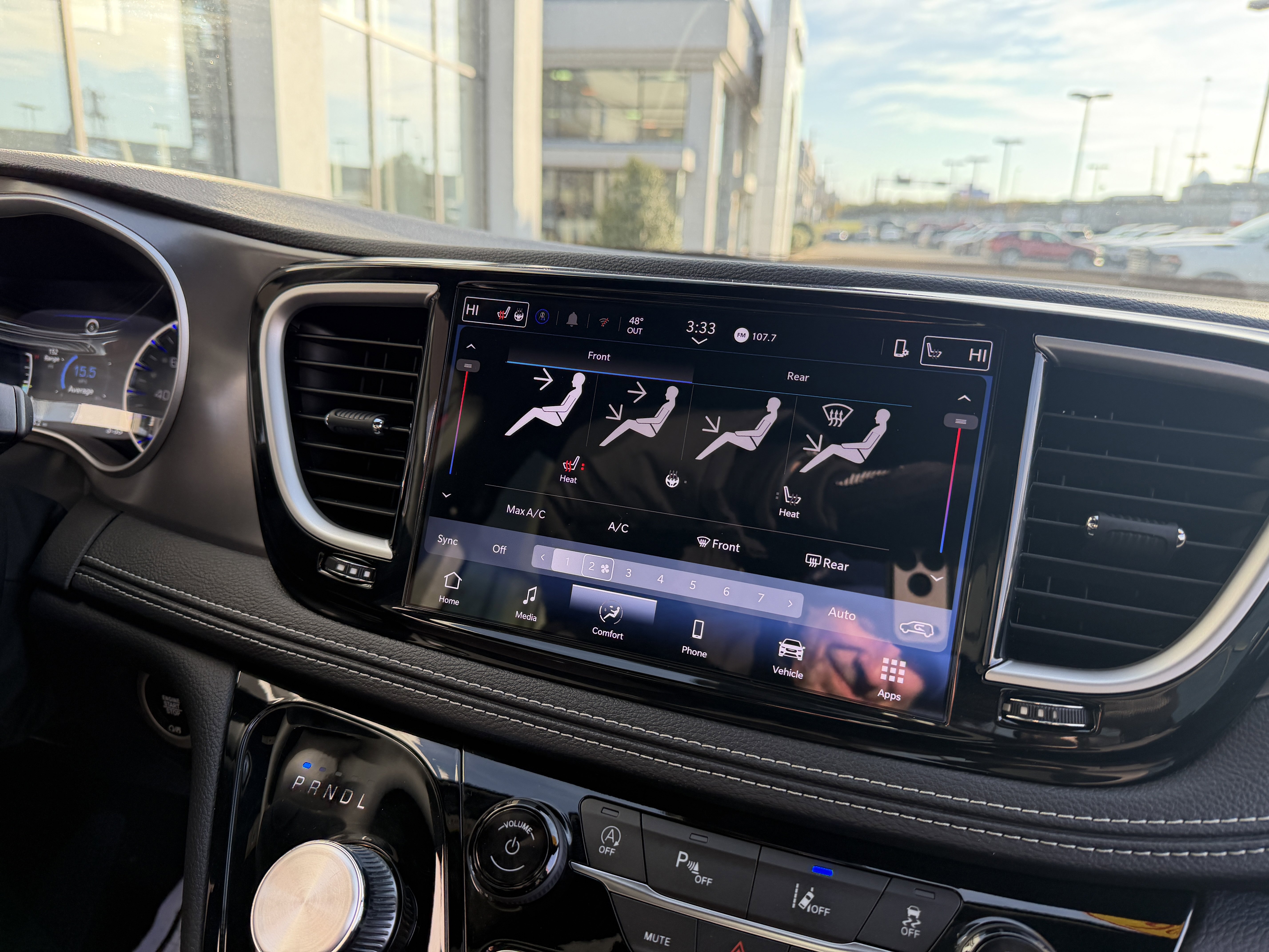 Used 2026 Chrysler Pacifica Select image 38