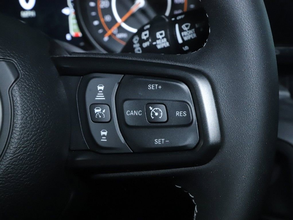 Used 2026 Jeep Wrangler Unlimited Rubicon w/ Technology Group AWD/4WD image 21