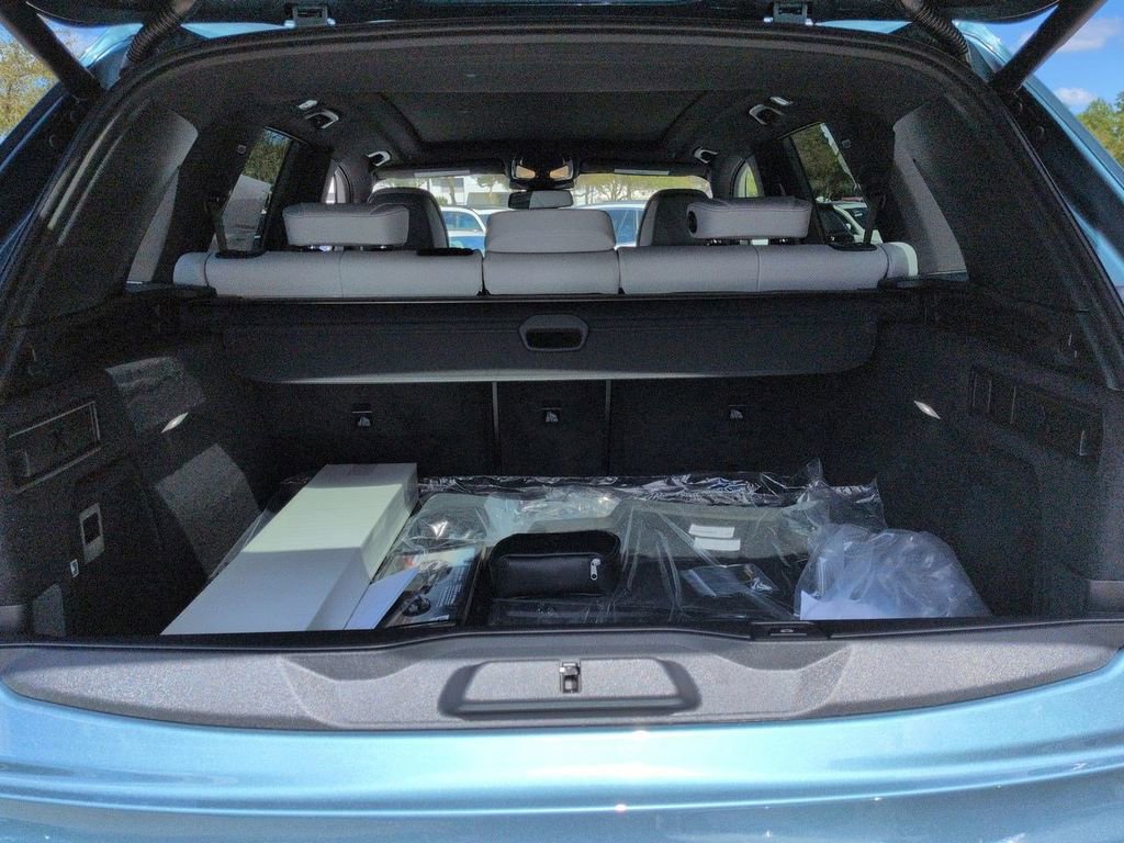 New 2026 BMW X5 sDrive40i w/ Climate Comfort Package image 13
