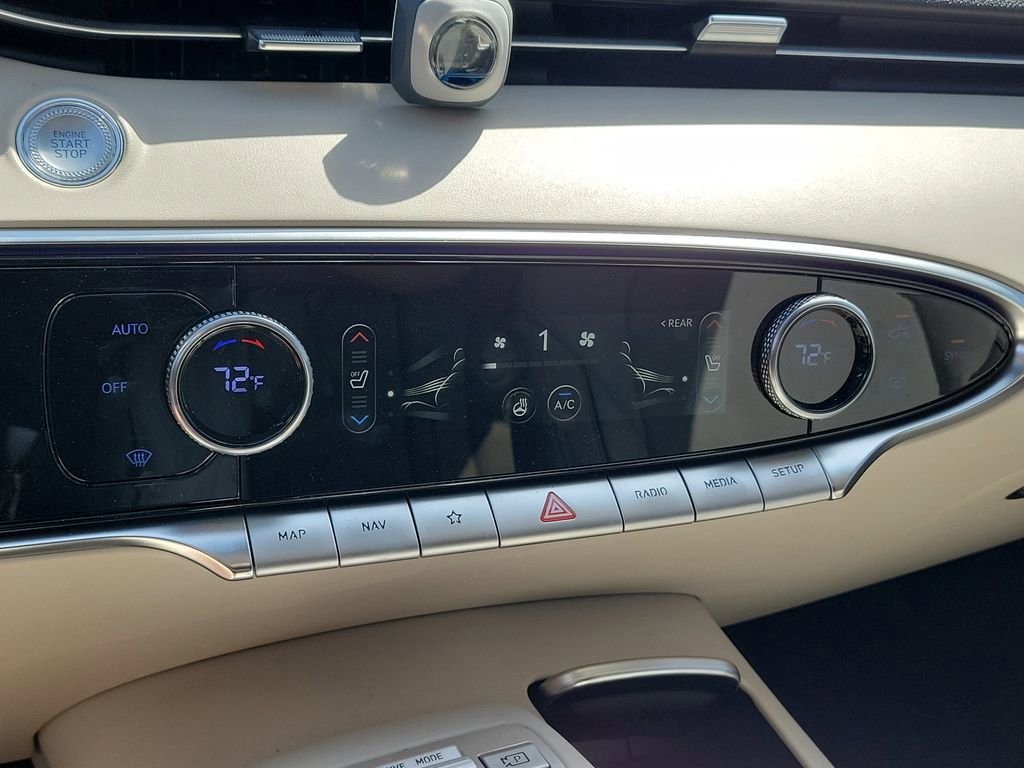 Used 2022 Genesis GV70 2.5T w/ Advanced Package image 26