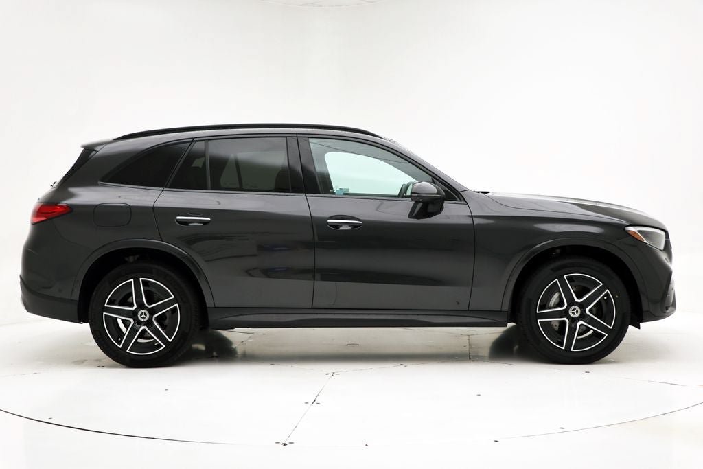 Used 2024 Mercedes-Benz GLC 300 4MATIC image 3