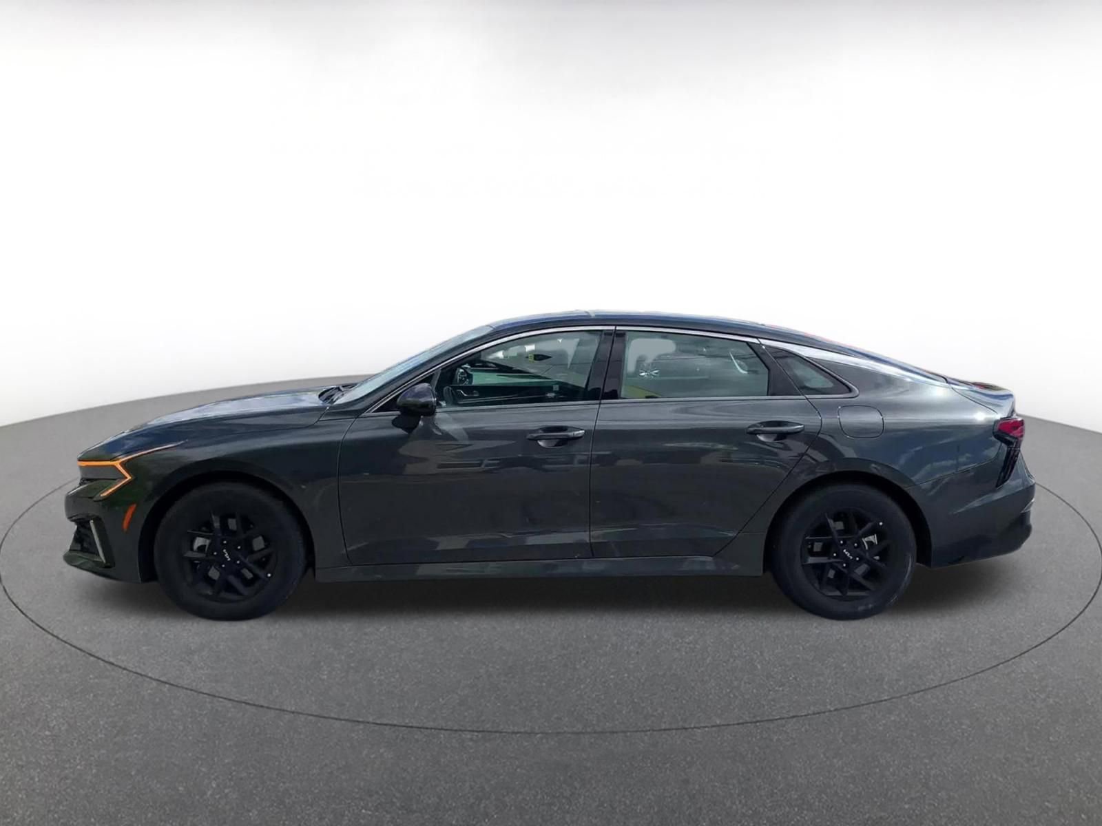 Used 2025 Kia K5 LXS FWD image 9