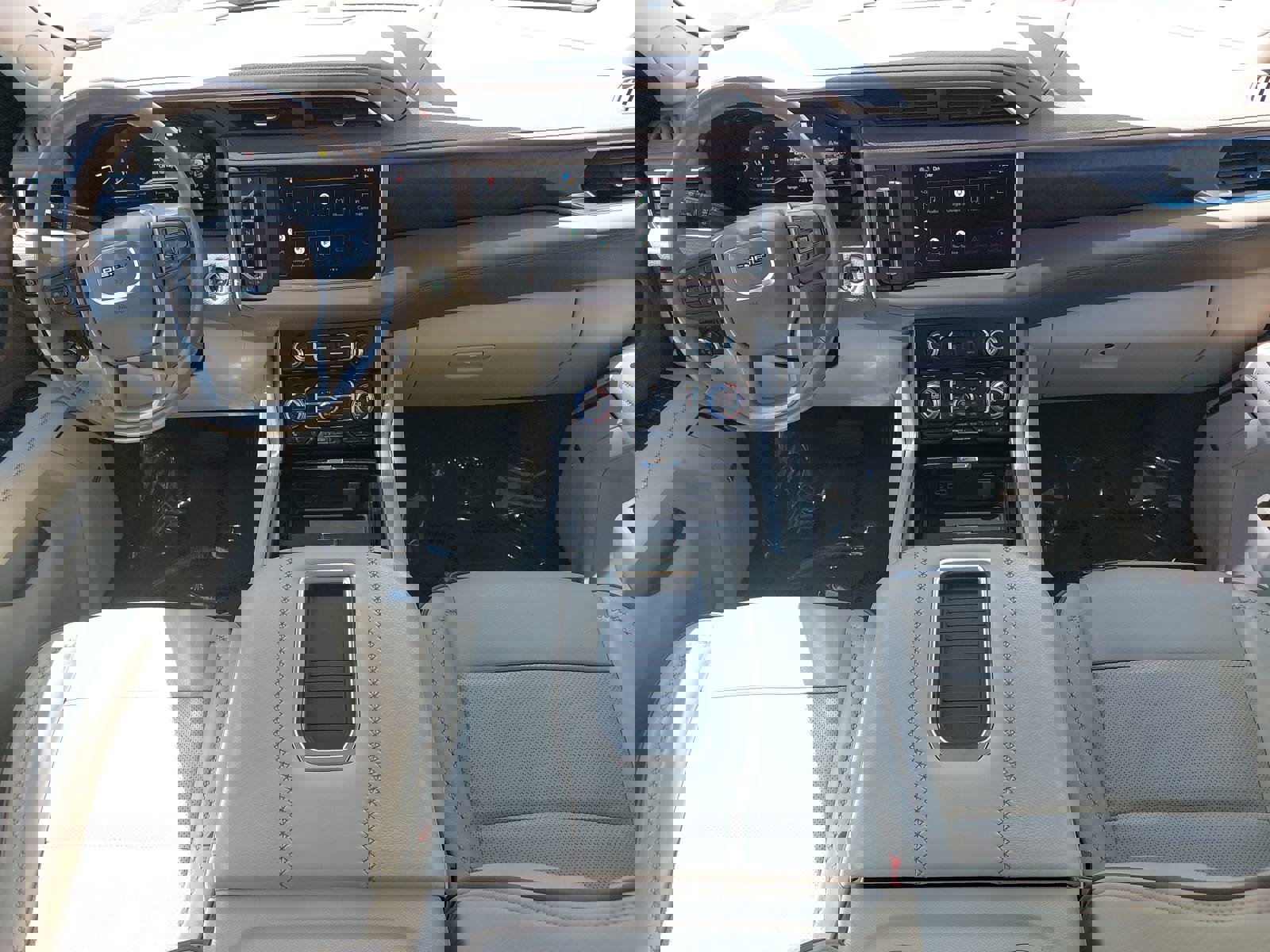 Used 2022 GMC Yukon Denali w/ Denali Premium Package image 9