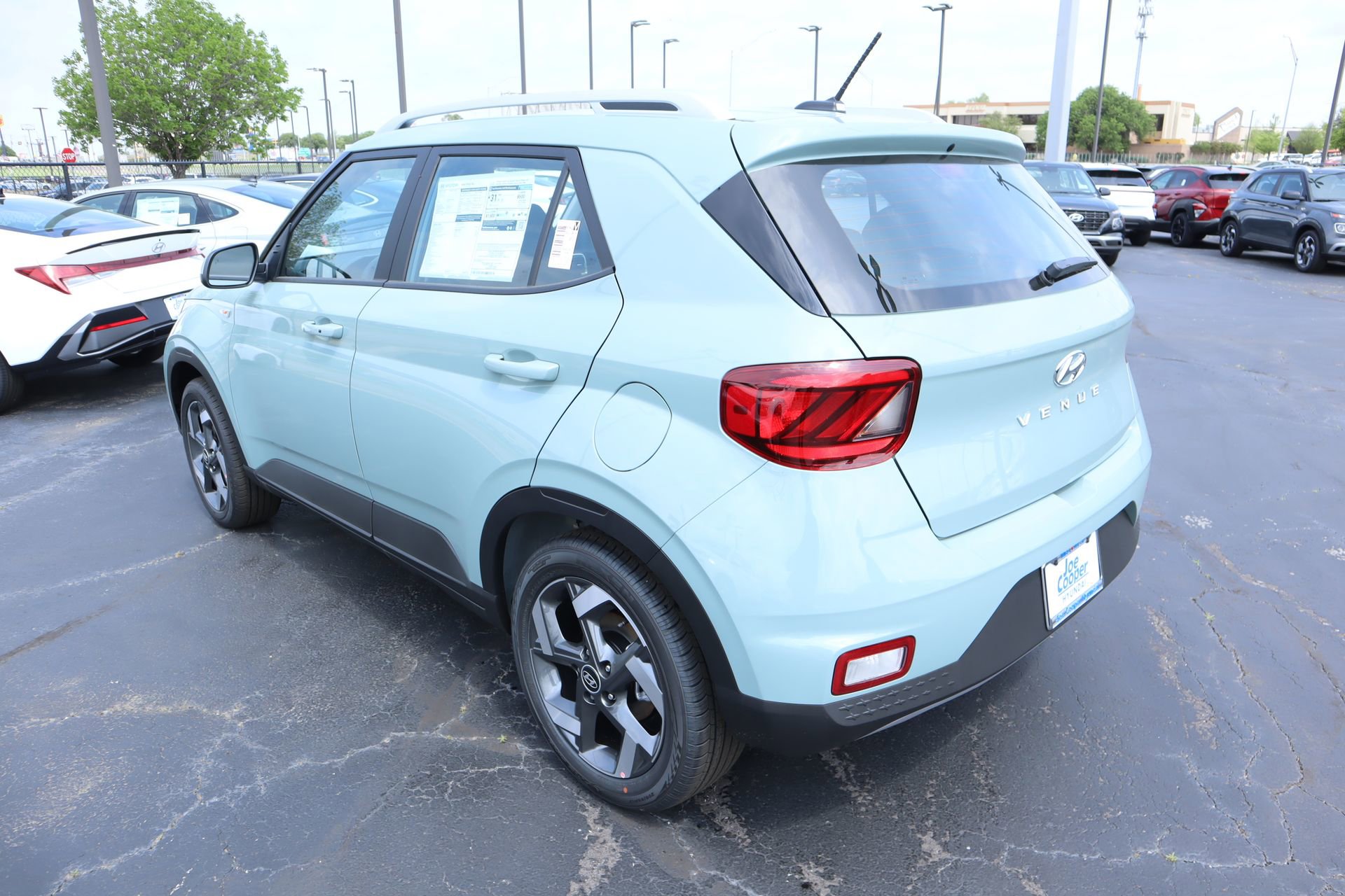 New 2026 Hyundai Venue SEL FWD image 23