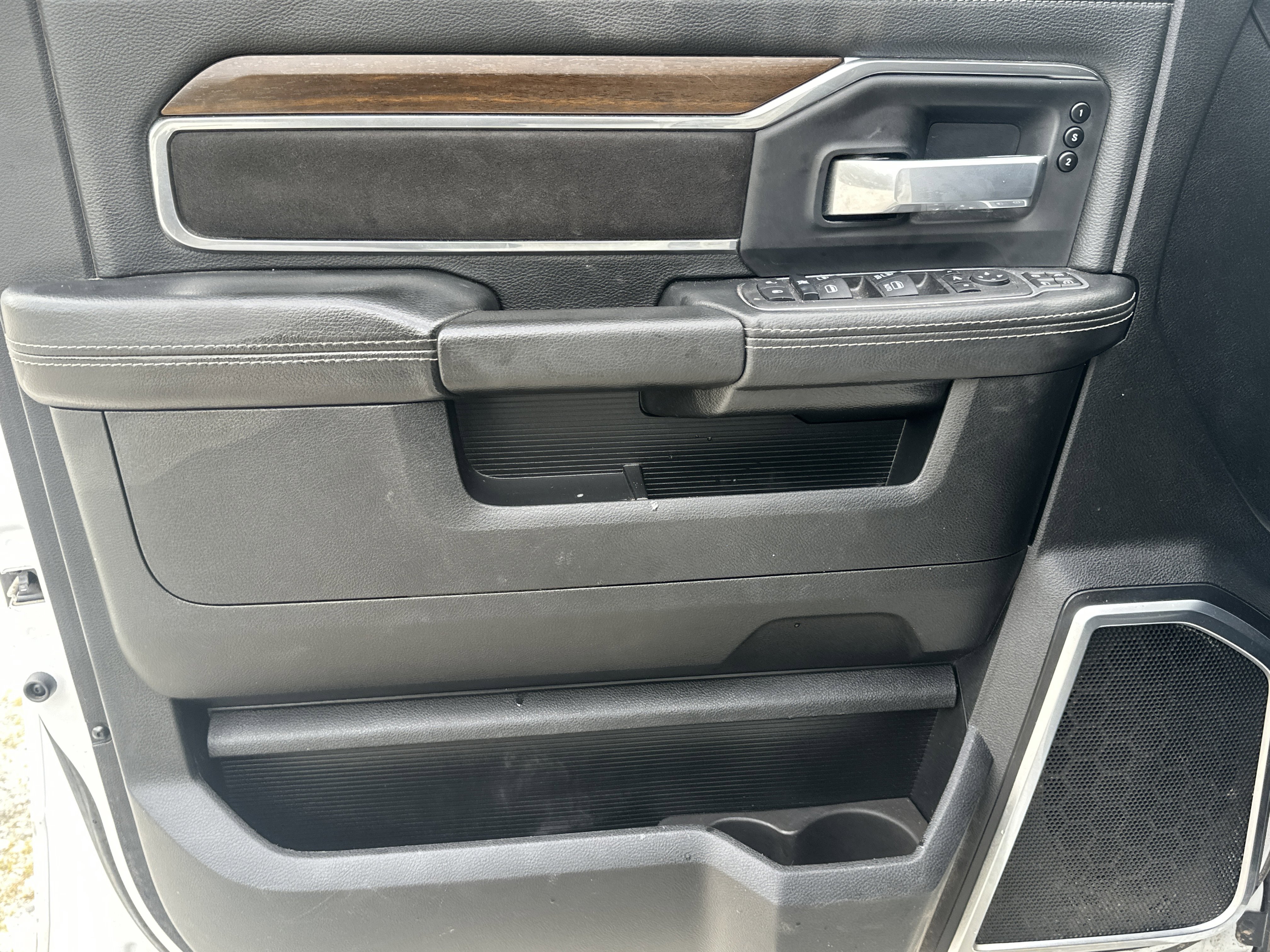 Used 2024 RAM 2500 Laramie w/ Safety Group AWD/4WD image 7