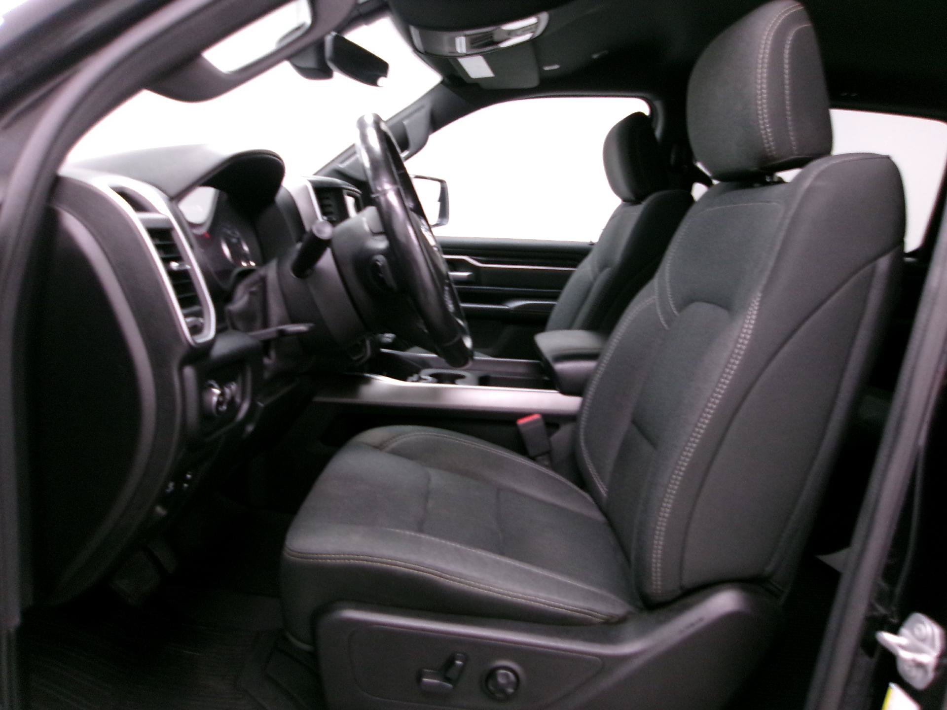 Used 2019 RAM 1500 Big Horn AWD/4WD image 7