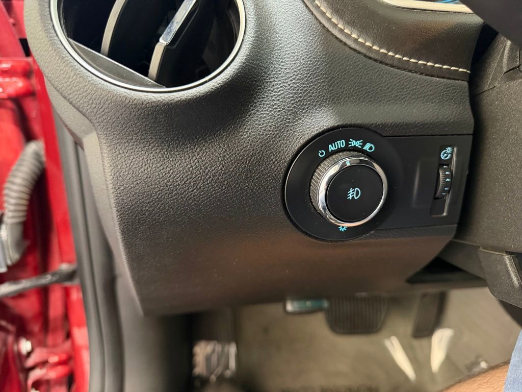 Used 2015 Chevrolet Camaro LT image 18