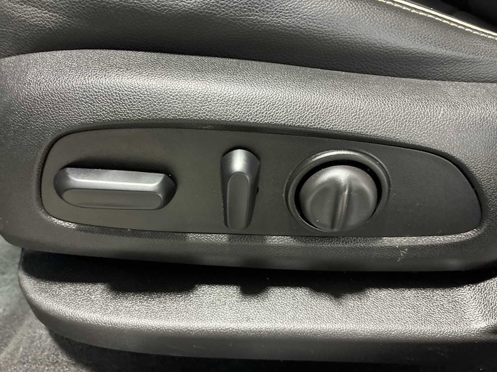 Used 2019 GMC Acadia Denali w/ Technology Package image 14