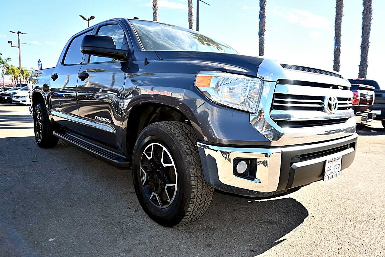 Used 2017 Toyota Tundra SR5 w/ SR5 Upgrade Package RWD image 3