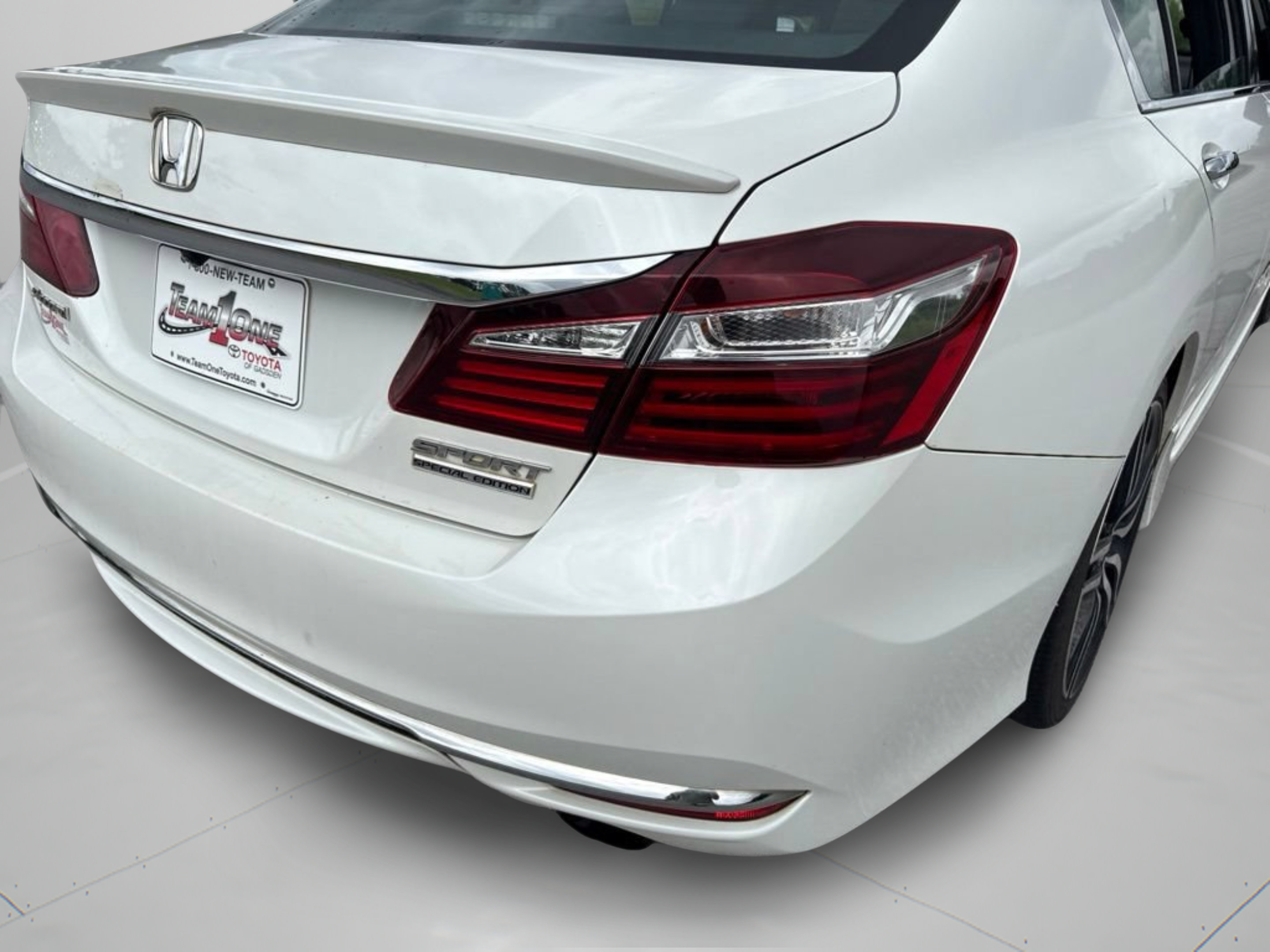 Used 2017 Honda Accord Sport Special Edition image 28