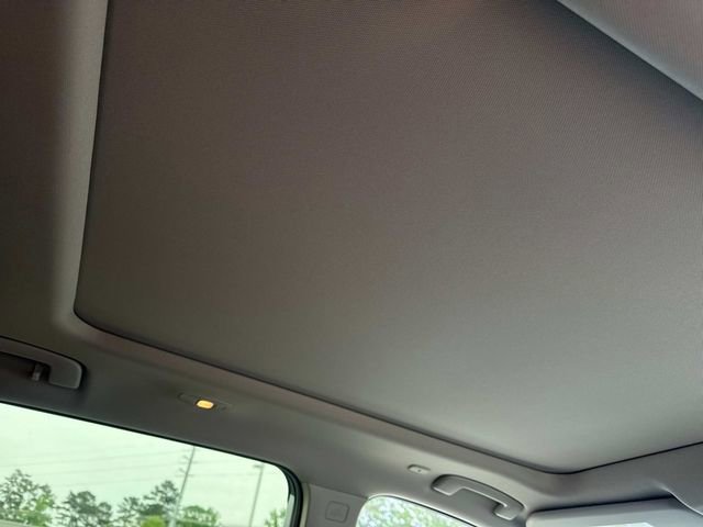 Used 2024 Nissan Rogue Platinum image 15