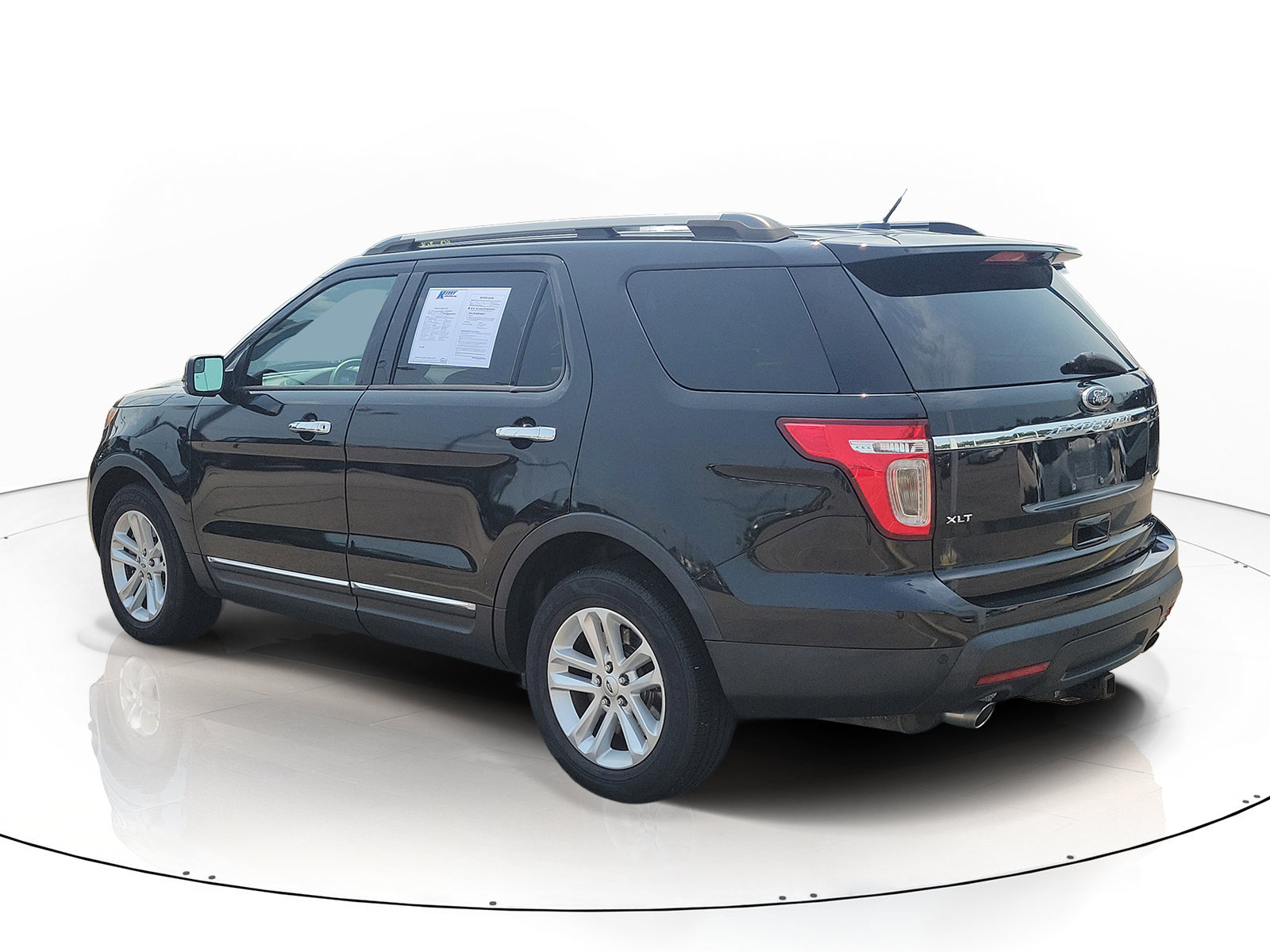 Used 2014 Ford Explorer XLT w/ Equipment Group 202A FWD image 4
