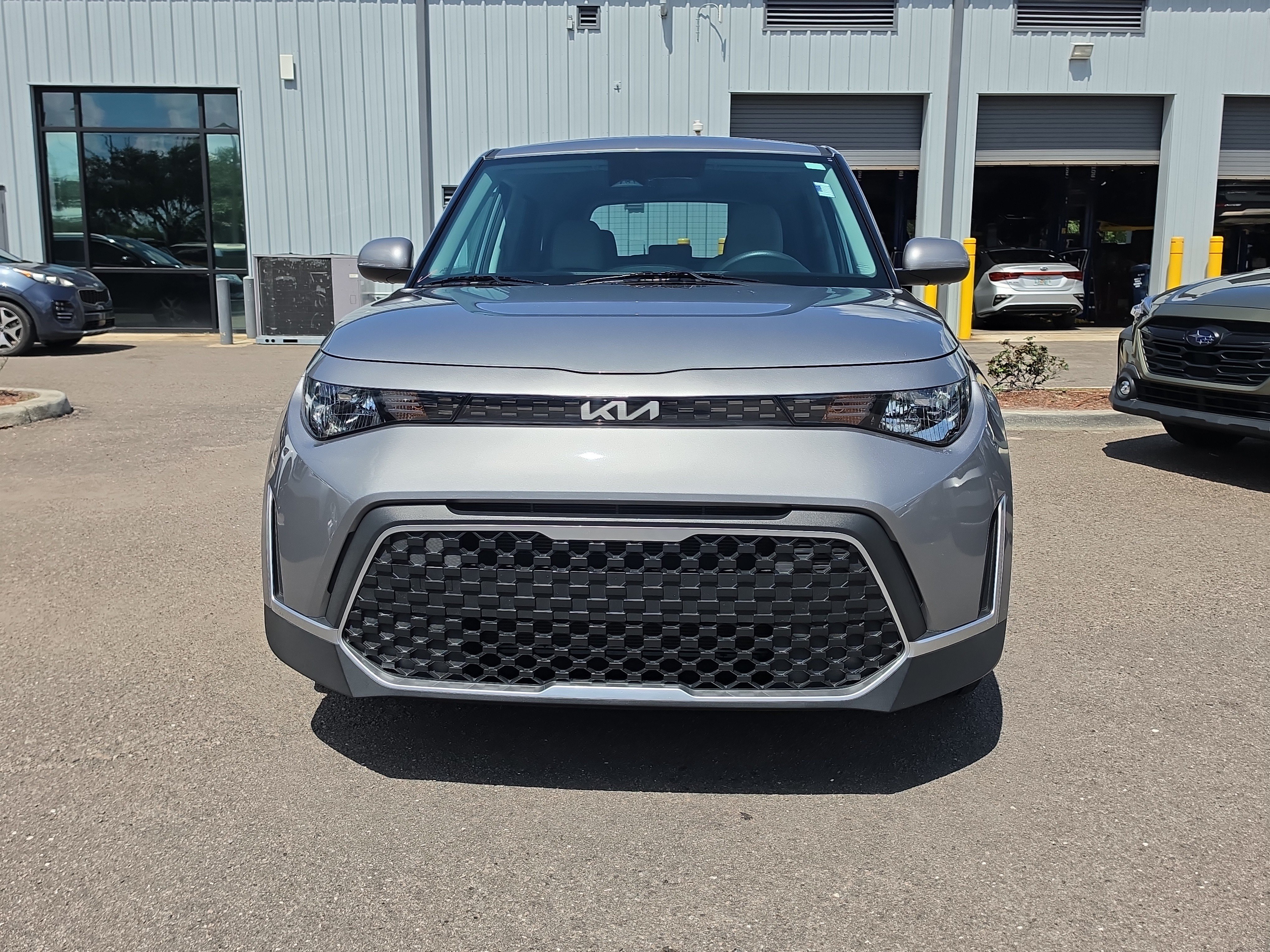 Certified 2024 Kia Soul LX FWD image 3