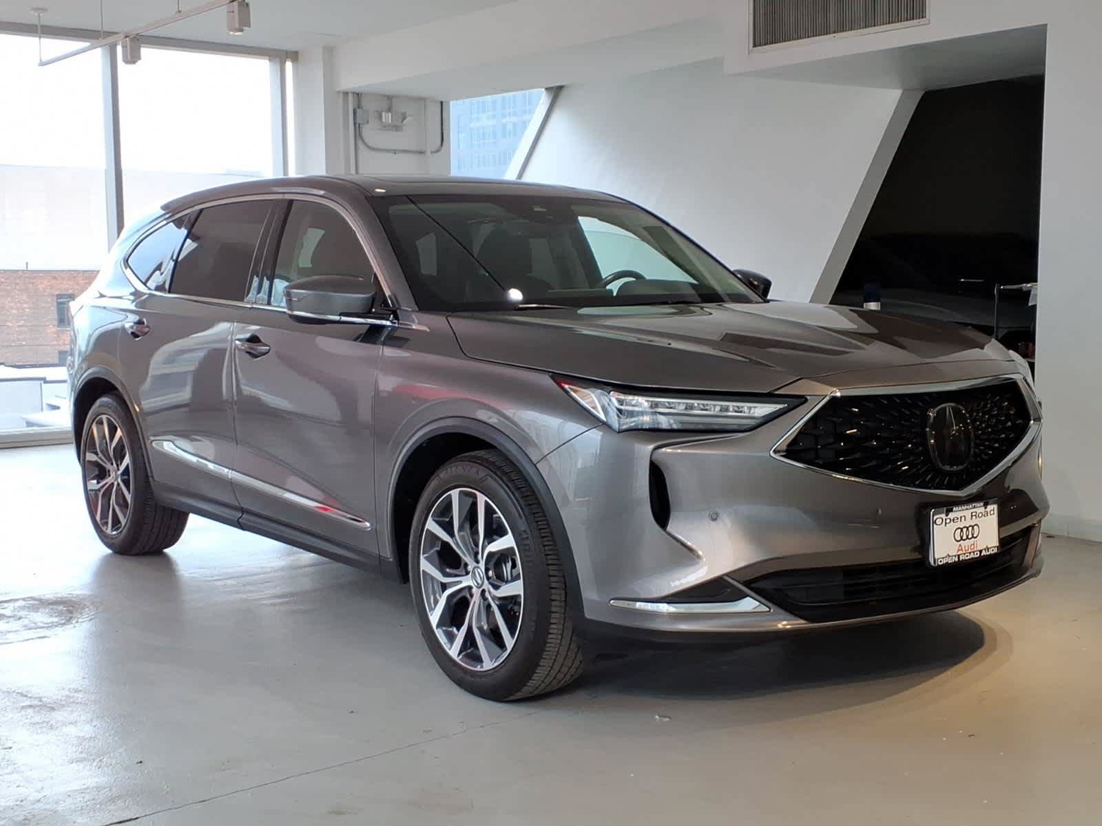 Used 2024 Acura MDX SH-AWD w/ Technology Package image 3