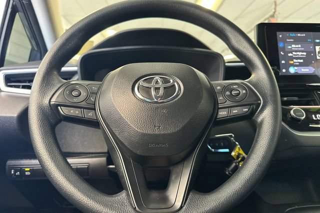 Used 2025 Toyota Corolla LE FWD image 24