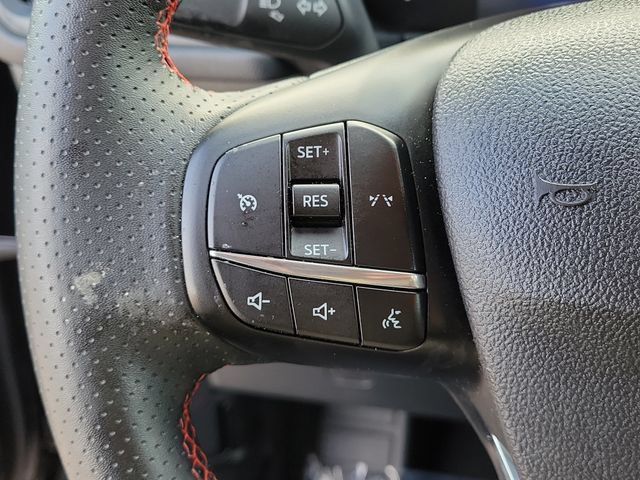 Certified 2025 Ford Escape ST-Line Select AWD/4WD image 27