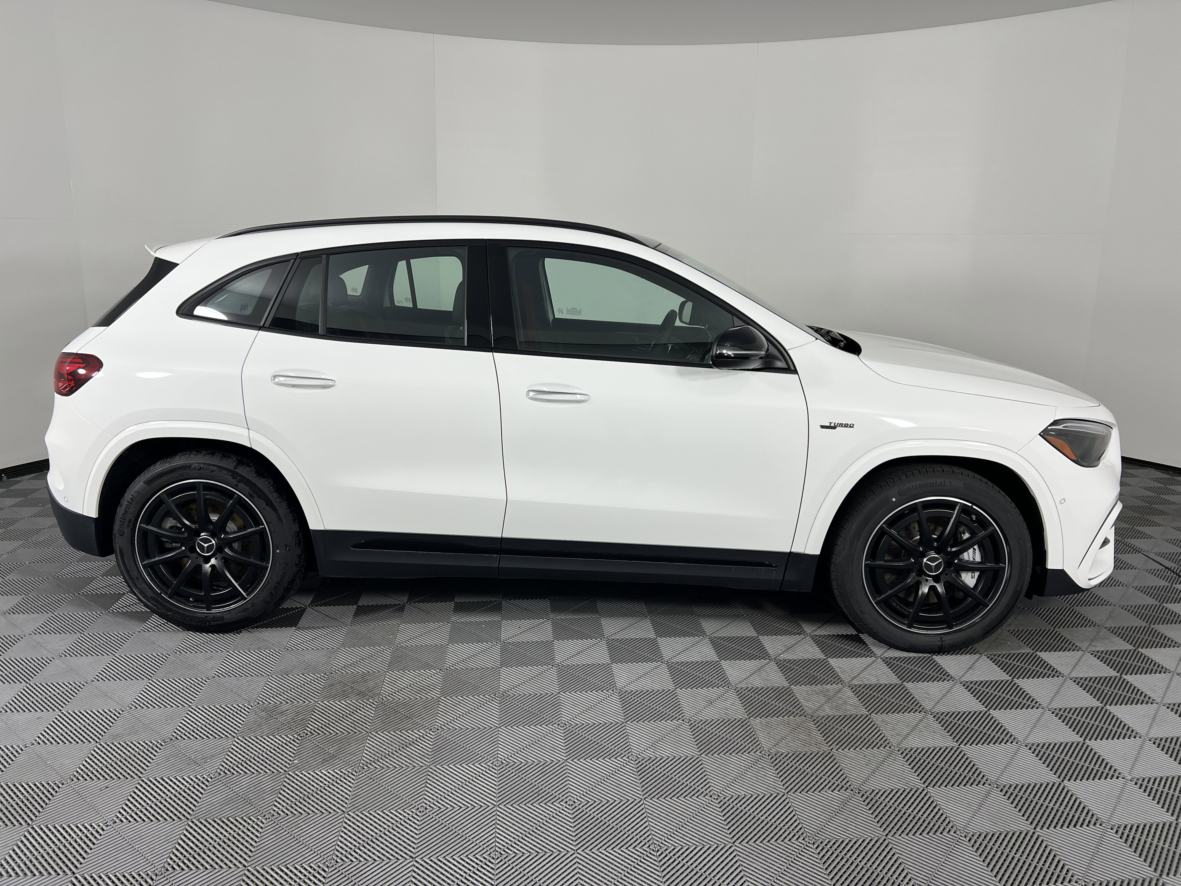 New 2025 Mercedes-Benz GLA 35 AMG 4MATIC image 14