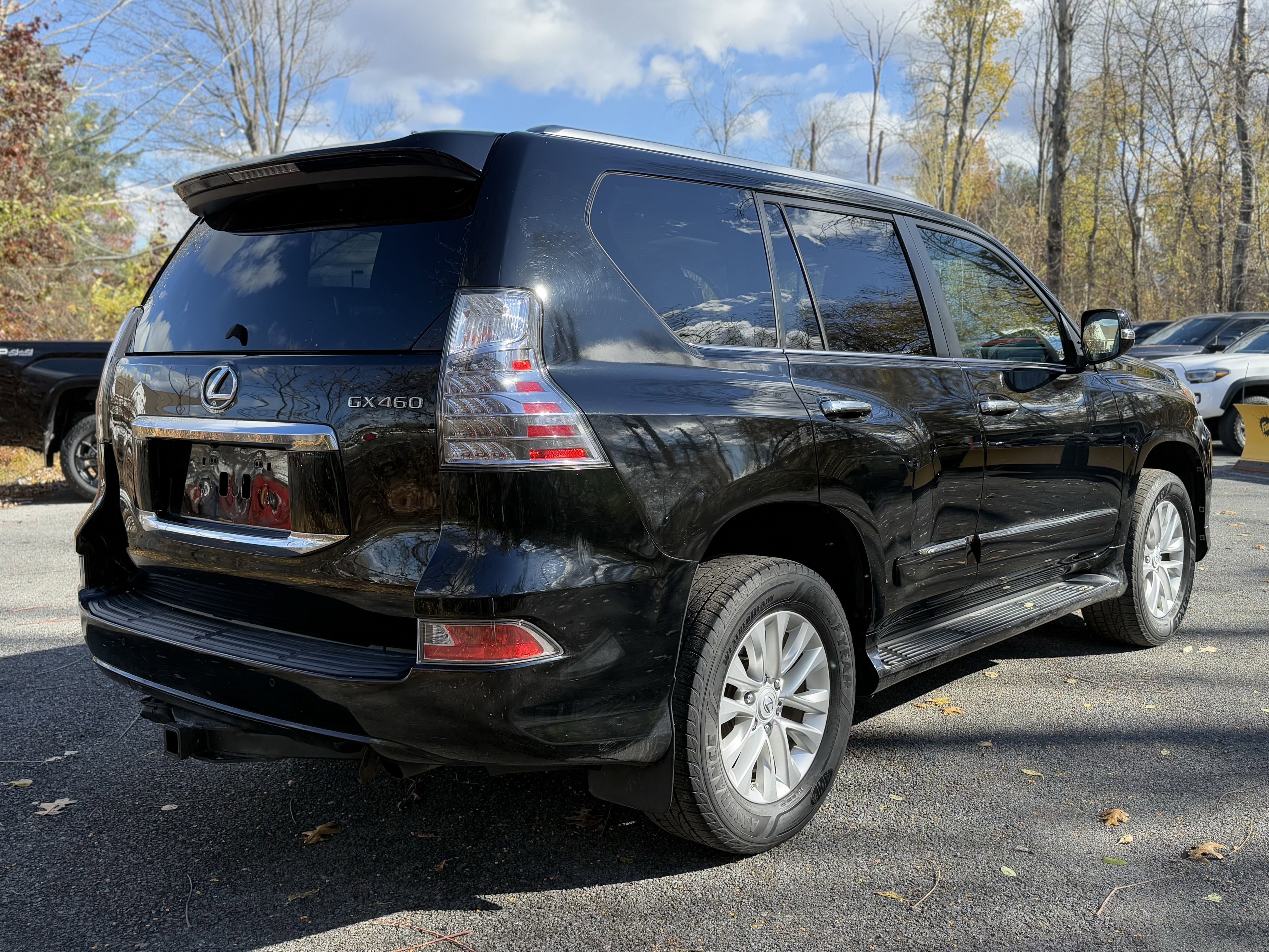 Used 2017 Lexus GX 460 image 11