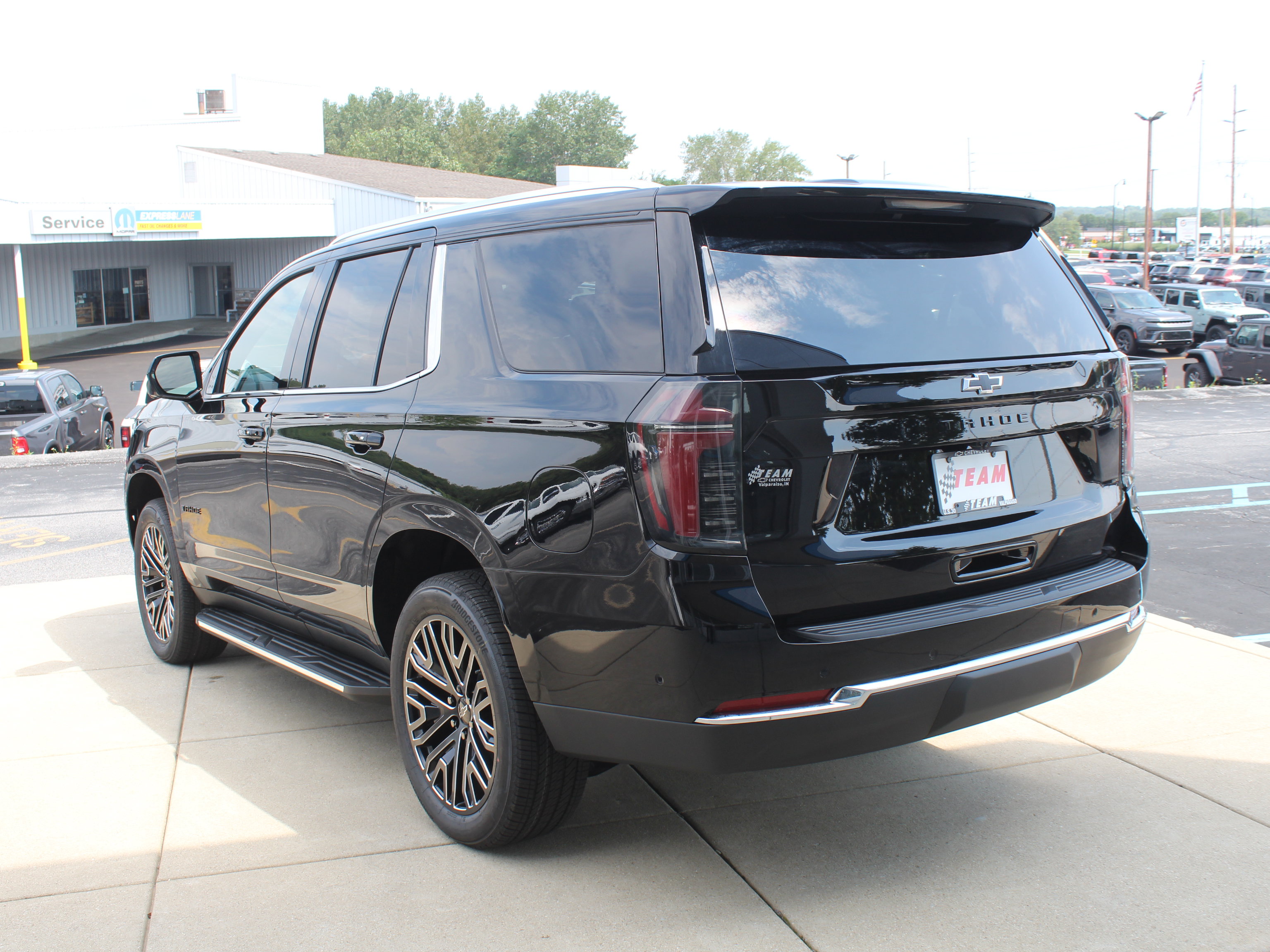New 2026 Chevrolet Tahoe LS w/ LPO, Dark Essentials Package AWD/4WD image 7