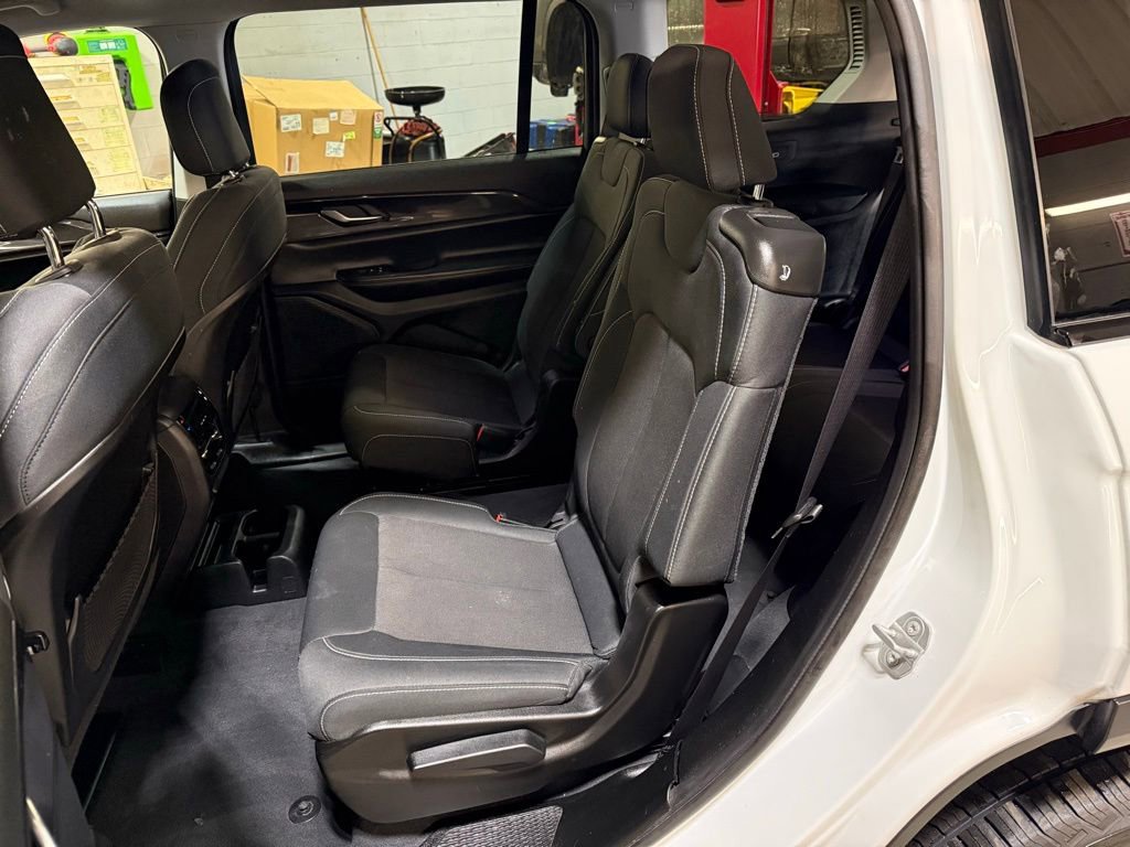 Certified 2023 Jeep Grand Cherokee L Laredo w/ Luxury Tech Group I image 11