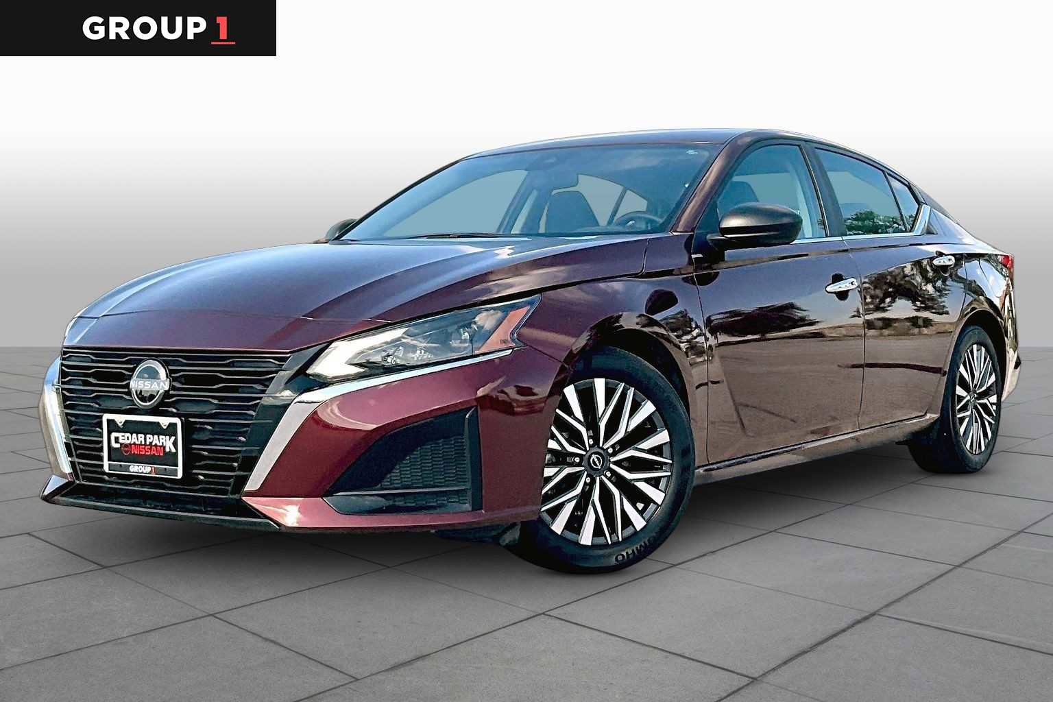 Used 2025 Nissan Altima 2.5 SV FWD image 1