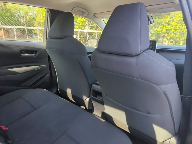 Used 2021 Toyota Corolla LE image 23