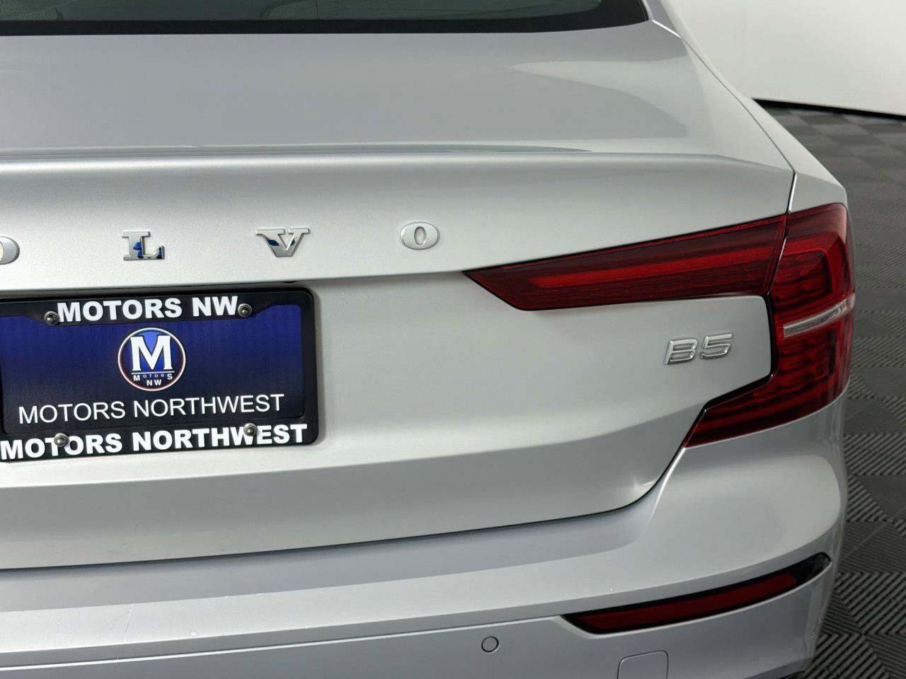 Used 2024 Volvo S60 B5 Plus FWD image 22