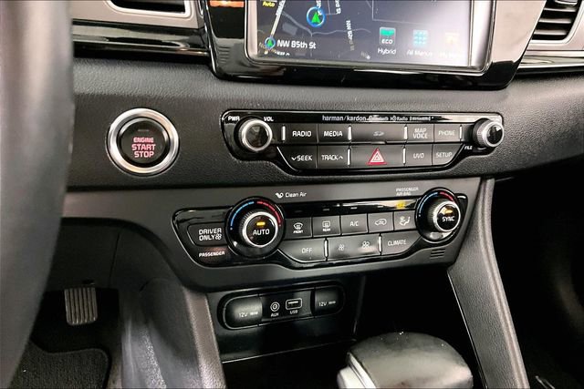 Used 2017 Kia Niro Touring image 14
