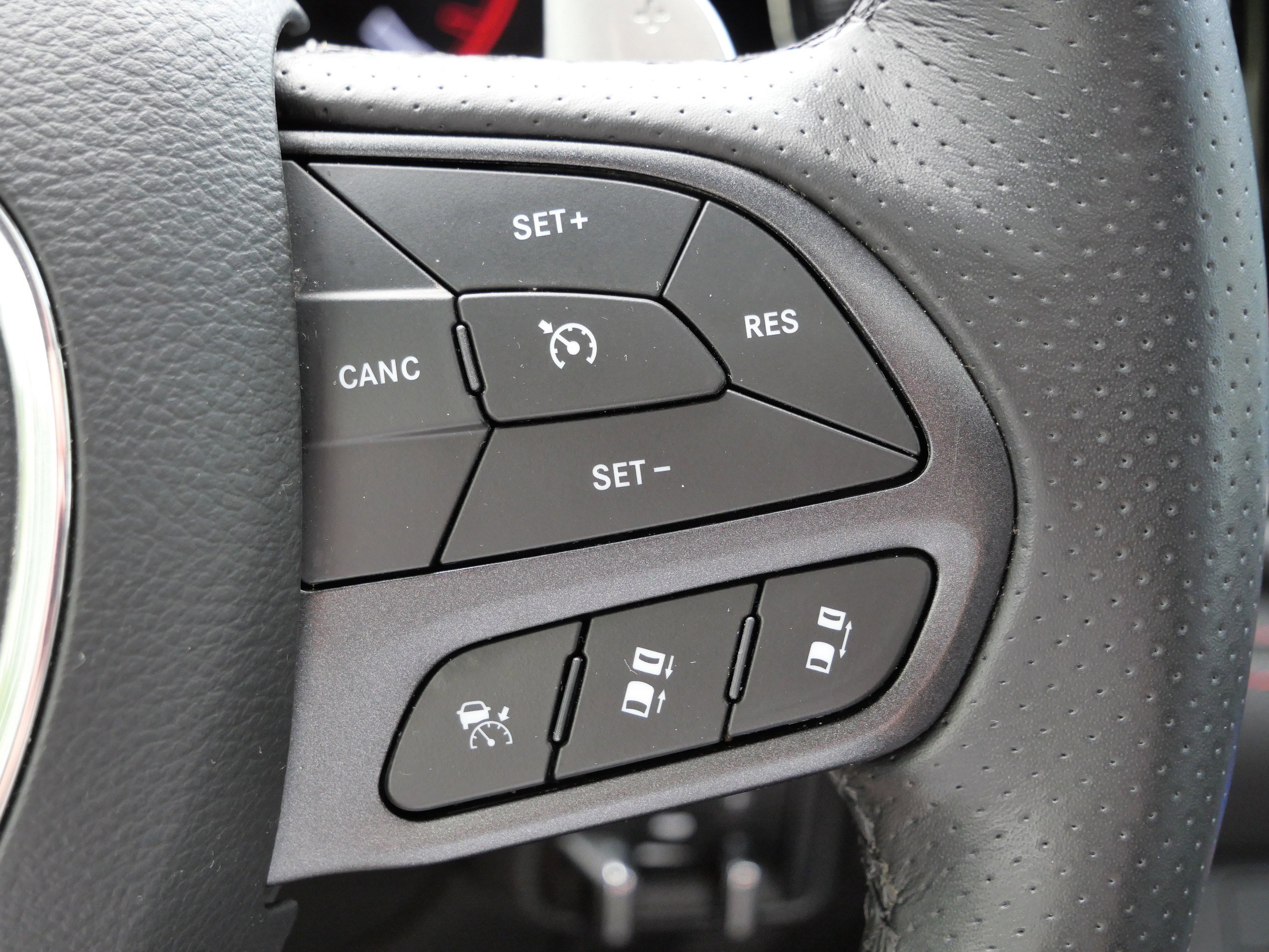 Used 2024 Dodge Durango GT image 31