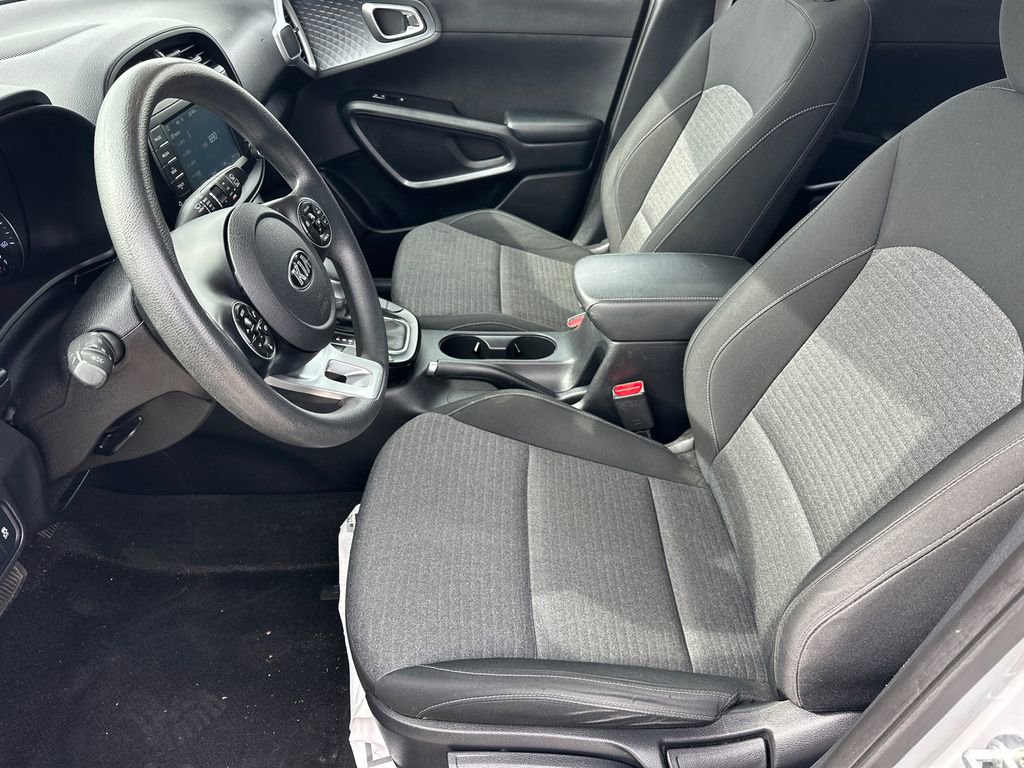 Used 2020 Kia Soul S image 9