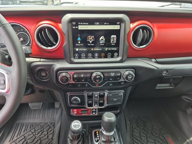 Used 2023 Jeep Gladiator Rubicon w/ Cold Weather Group AWD/4WD image 15