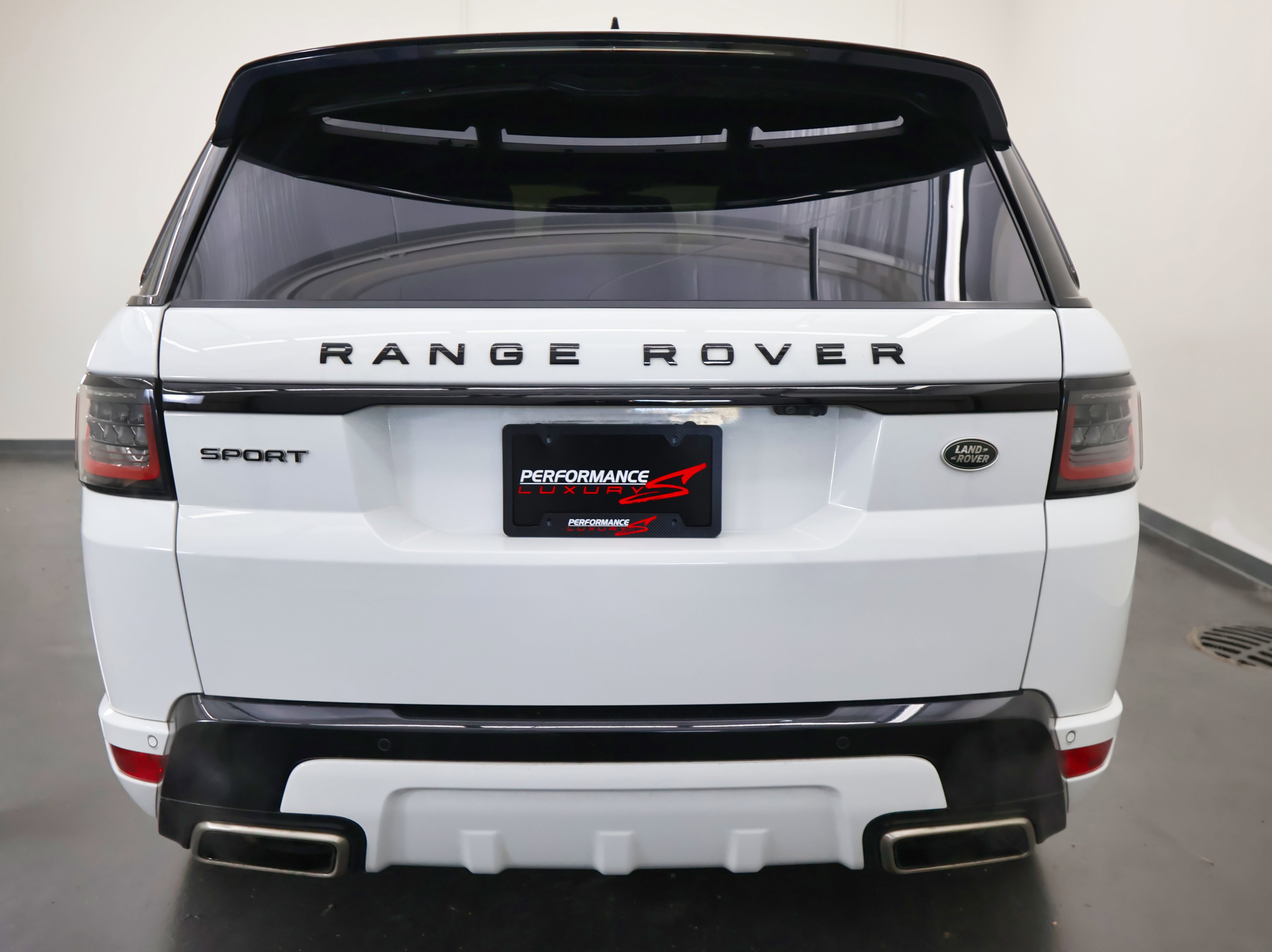 Used 2018 Land Rover Range Rover Sport HSE Dynamic image 4