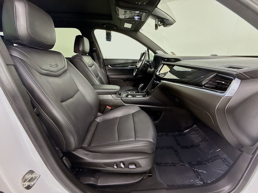 Used 2023 Cadillac XT6 Premium Luxury image 31